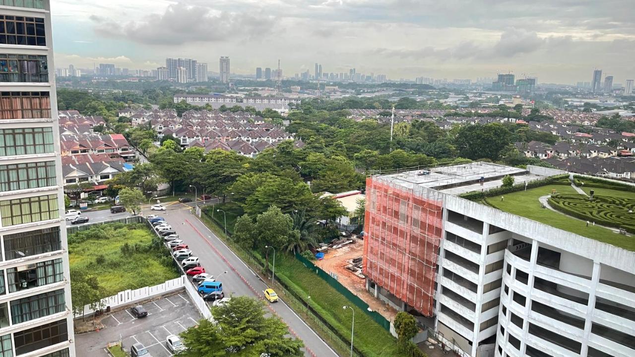 Palazio Serviced Apartment In Mount Austin Near Aeon Ikea Toppen Hsi Johor Bahru Exterior photo