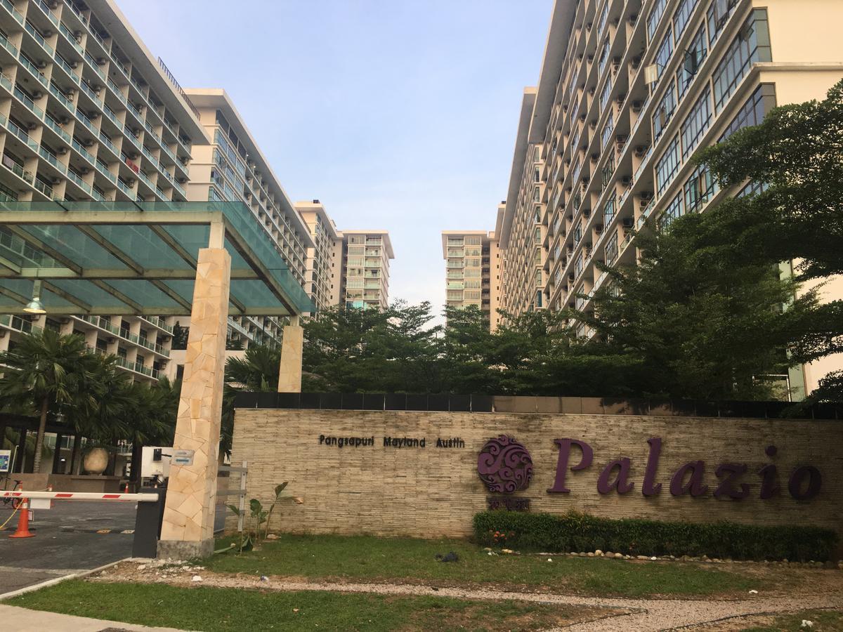 Palazio Serviced Apartment In Mount Austin Near Aeon Ikea Toppen Hsi Johor Bahru Exterior photo